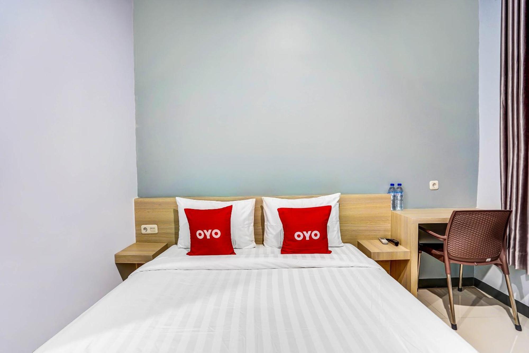 OYO Flagship 90891 Parang Kusumo Residence Krembangan Bagian luar foto