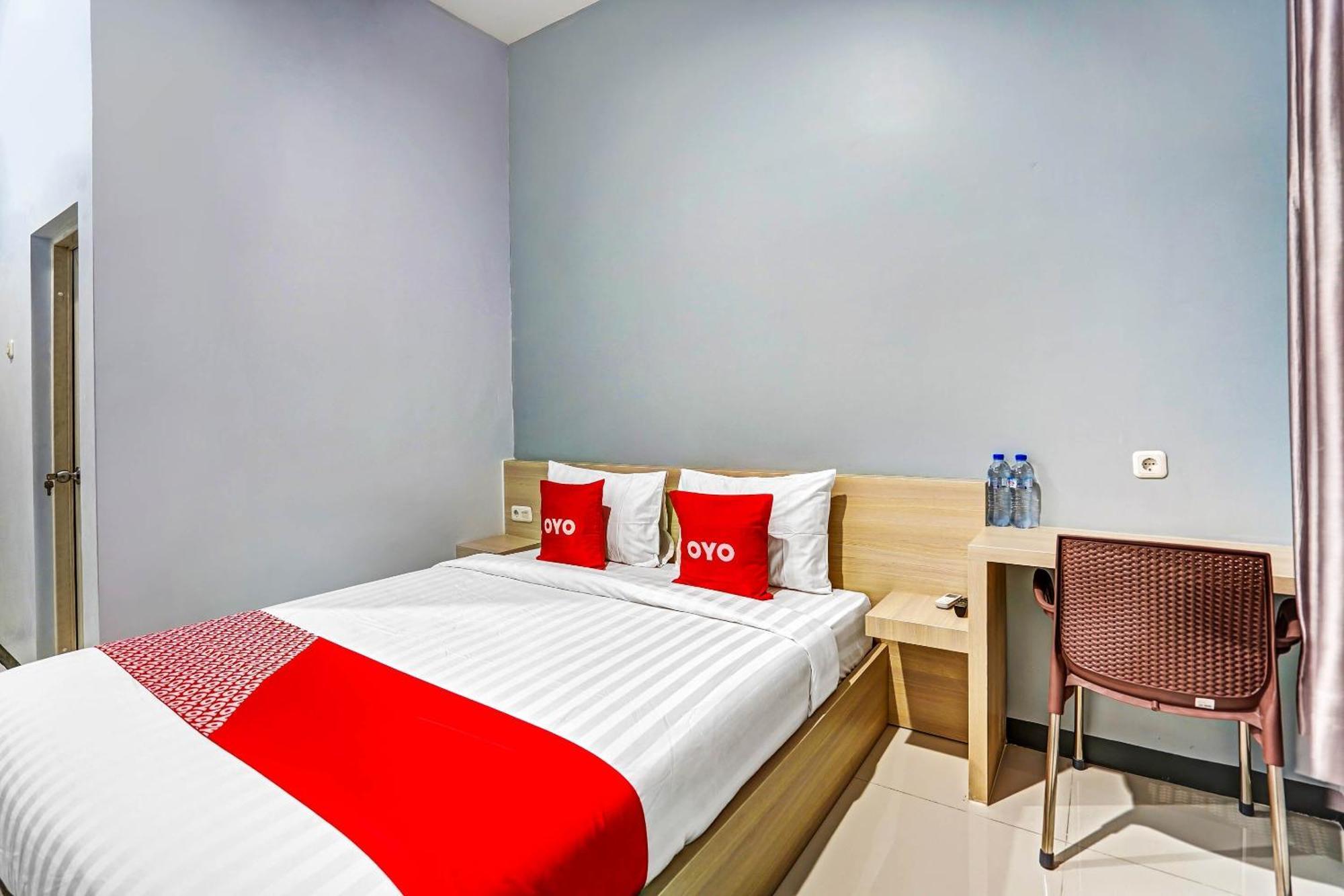OYO Flagship 90891 Parang Kusumo Residence Krembangan Bagian luar foto