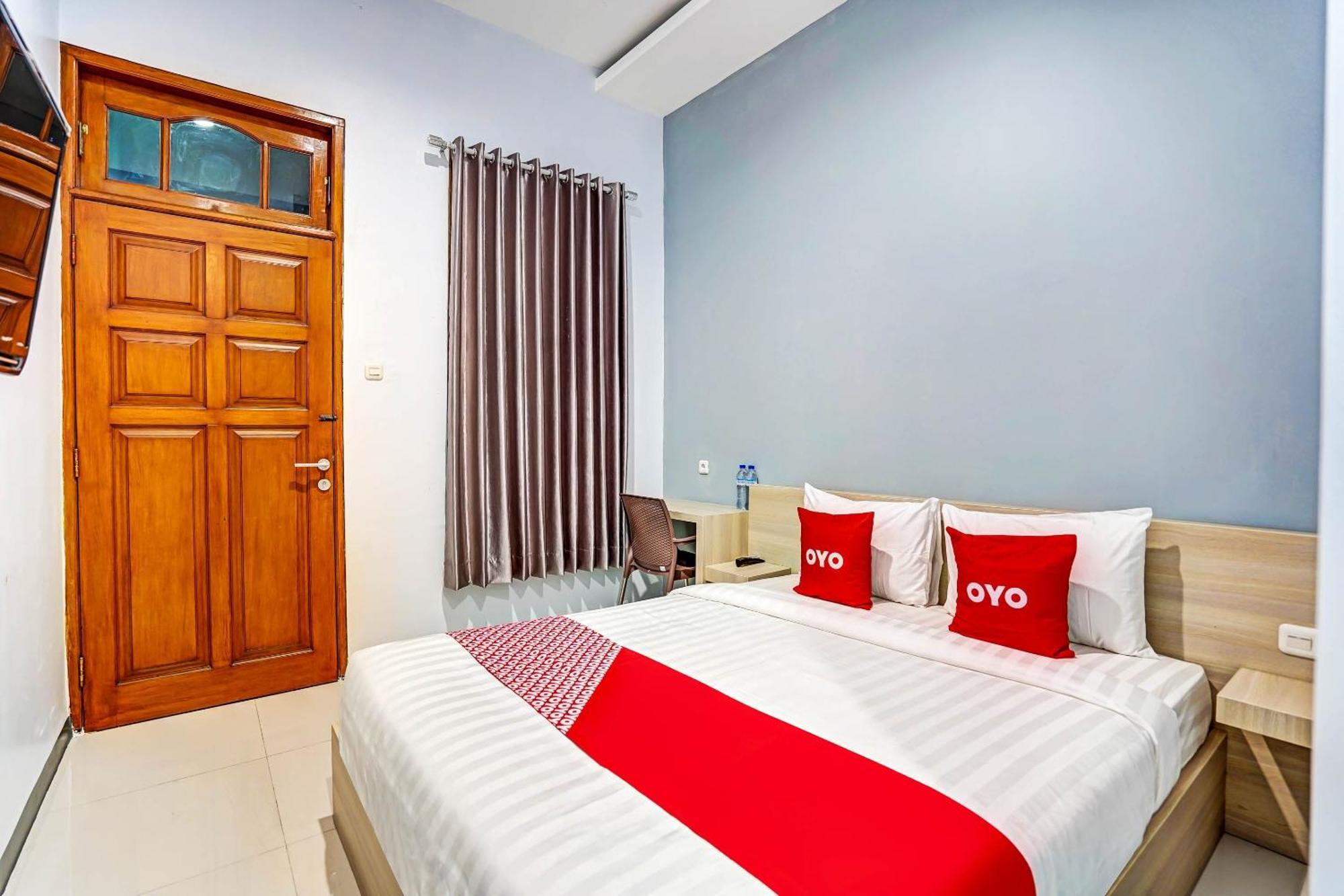 OYO Flagship 90891 Parang Kusumo Residence Krembangan Bagian luar foto